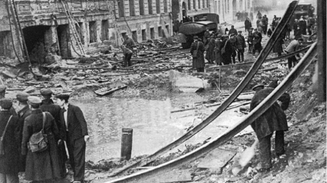 Фотавыстава ў Віцебску азнаёміць з гісторыяй блакаднага Ленінграда 
