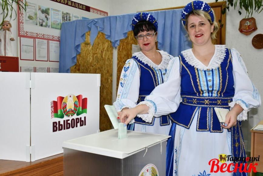 На ўчастку для галасавання ў аграгарадку Верамееўка сёння шматлюдна з самай раніцы